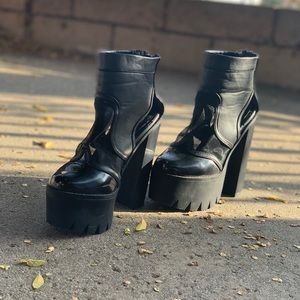 Cape Robbin Women's High Heel Platform Boot